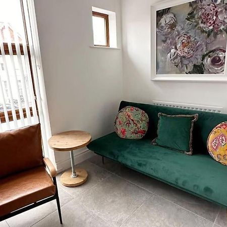 Boutique Style Apartment Белфаст Екстериор снимка